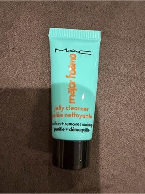 MAC Cosmetics Mint Green Jelly Primer